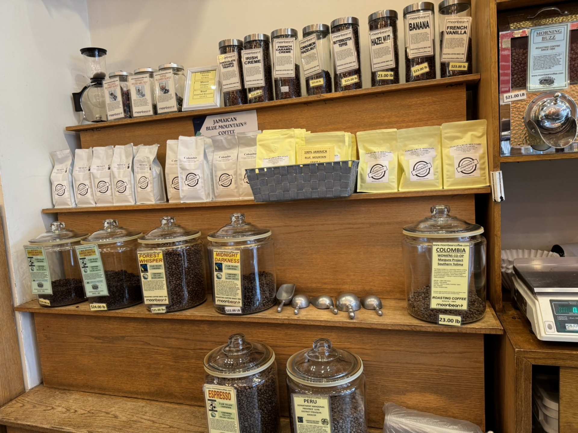 The best cafes in Toronto | The coffee bean selection at Moonbean Coffee