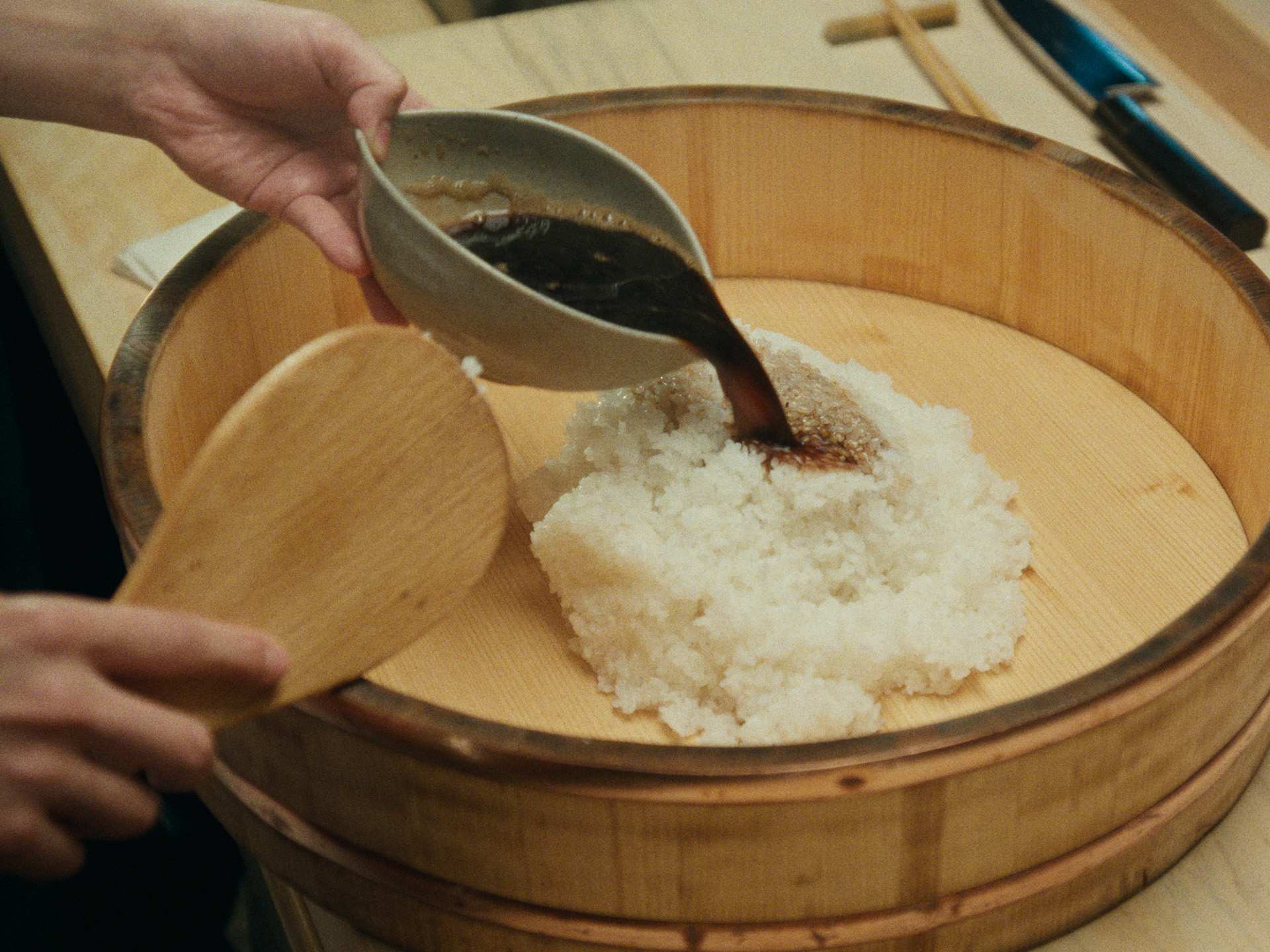 Preparing sushi rice