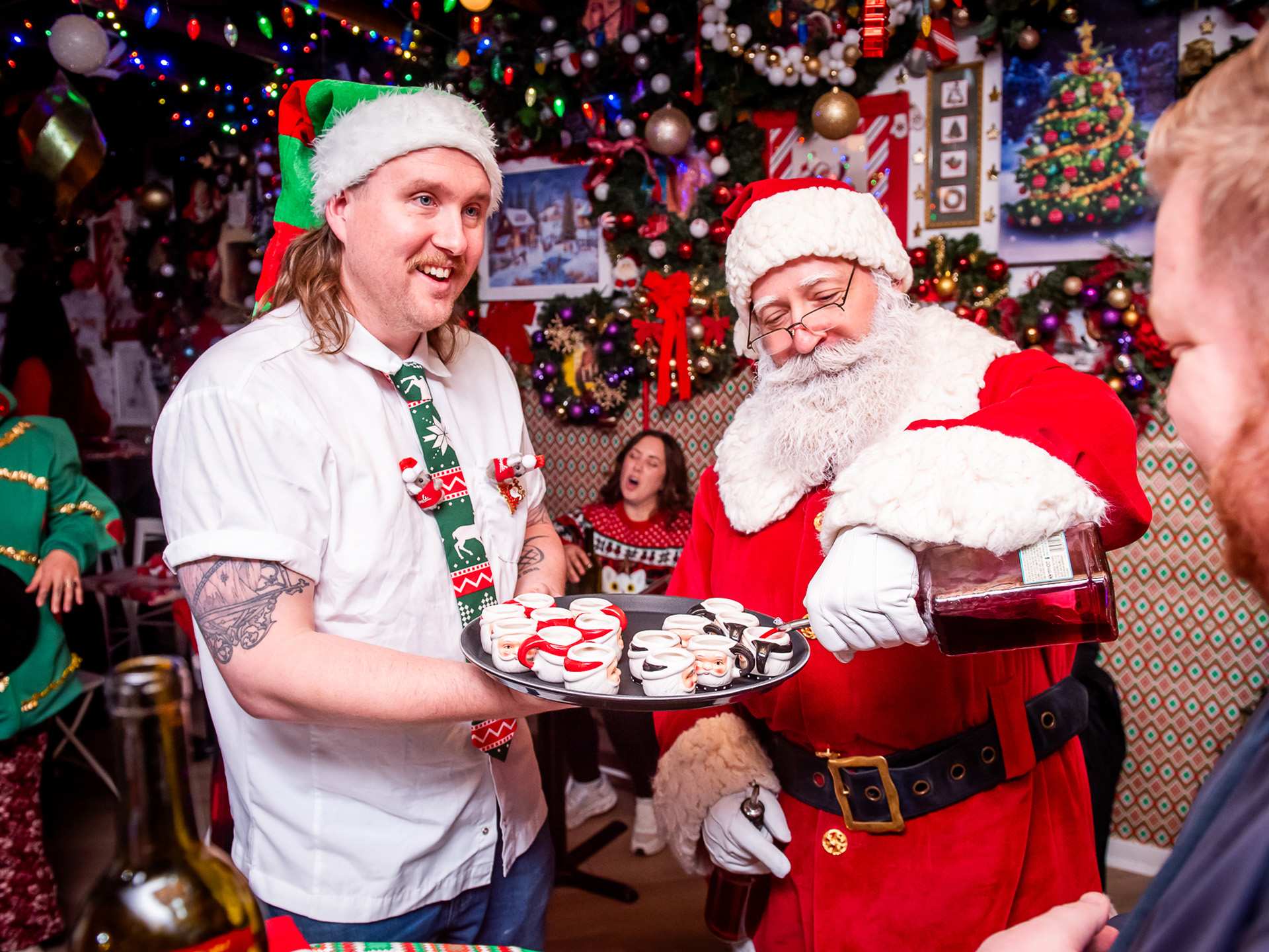The best Christmas bars and Christmas markets in Toronto | Serving drinks at Miracle