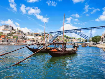 Wines from Portugal | Boats in Porto
