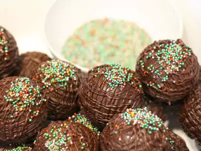How chocolate is made | Chocolate bombs from Avoca Chocolates