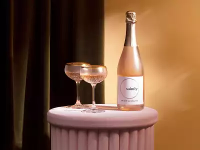 Mother's Day gift ideas | Saintly The Good Sparkling Ros&eacute; VQA