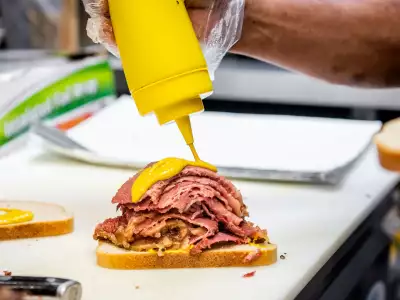Michelin recommended and Michelin star restaurants in Toronto | Sandwich at SumiLicious Smoked Meat & Deli