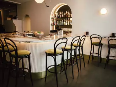 Best wine bars Toronto | The dining room at Henry's Restaurant