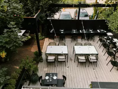 An overhead view of the patio at Henry's restaurant Toronto