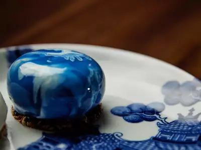 Best new restaurants Toronto | A chocolate porcelain dessert at Akin restaurant in Toronto