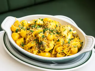 Best vegan restaurants in Toronto | Cauliflower mac and cheese at Stefano's Diner