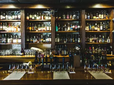 Whisky bars Toronto | The bar at The Caledonian