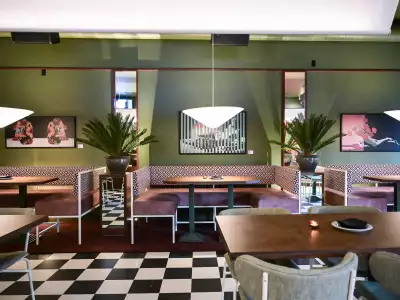 Queer-friendly bars to watch hockey in Toronto | The booths at Cassette