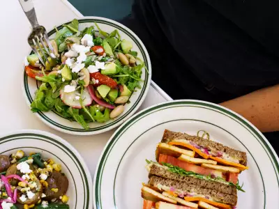 The best vegan restaurants in Toronto | Salad and sandwiches at Stefano's