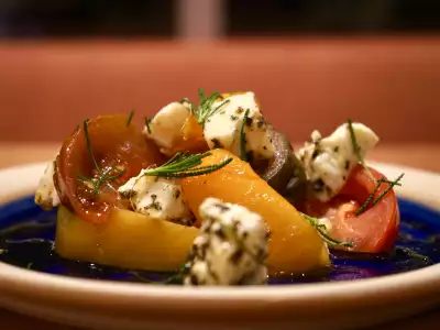 Best restaurants Toronto | Bandoura with halloumi at Louf