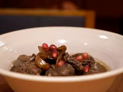 Best restaurants Toronto | Yakhni lahma bil tamer hindi at Louf