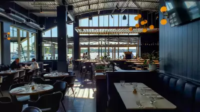 Port waterfront restaurant in Pickering