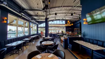 Port waterfront restaurant in Pickering