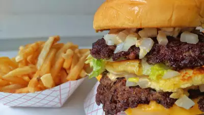 Best burgers Toronto any budget | Smash burger and fries
