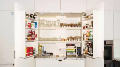 In the kitchen of Cory Vitiello, Martina Sorbara and Barlow