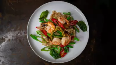 The best new restaurants in Toronto | Pad Kee Mao with shrimp at Maya Bay