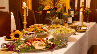 Thanksgiving dinner in Toronto | A spread of Thanksgiving food at Le&ntilde;a Restaurante