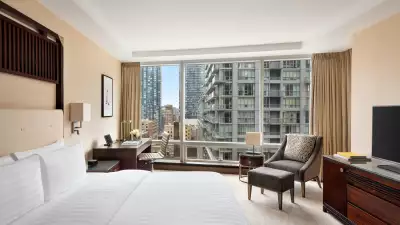 Shangri-La Toronto | Executive King Room