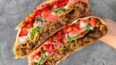 The best new restaurants in Toronto | Flamin' Cali Crunch at Man vs Fries