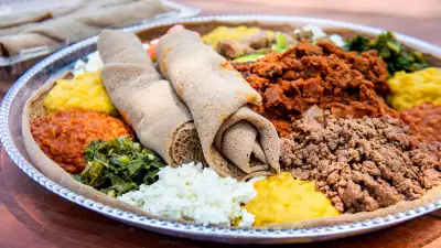 Things to do in Toronto this August 2021 | Injera and dips from Ethio & Eri Caf&eacute; at Market 707