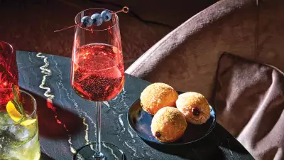 Review: Joni Restaurant inside Toronto's Park Hyatt Hotel | Writer's Room Cocktail