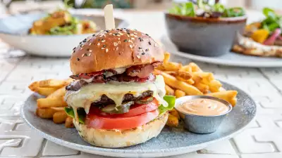 Accessible restaurants in Toronto | The KŌST burger
