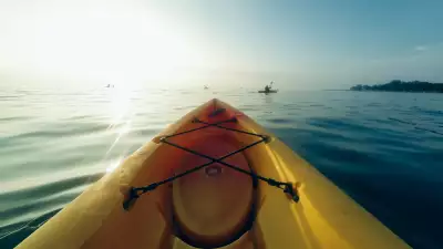 The best things to do in Mississauga | Kayaking in Lake Ontario