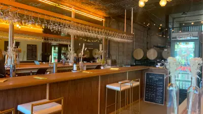 Paradise Grapevine | The bar at Paradise Grapevine's new winery