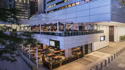 Best sports bars in Toronto | The patio at King Taps