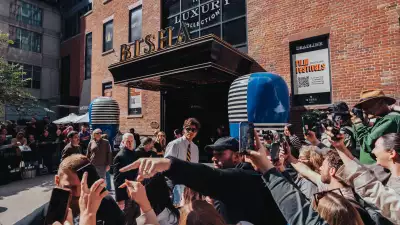 TIFF celebrity hotspots | Jacob Elordi draws a crowd outside Bisha Hotel during TIFF, home to Deadline&rsquo;s Portrait Studio