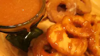 Fried Apple Cinnamon & Caramelized Pineapple Rings Fried Apple Cinnamon & Caramelized Pineapple Rings