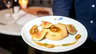 Patria Queso de Cabra Frito Con Higos Y Miel Patria Queso de Cabra Frito Con Higos Y Miel