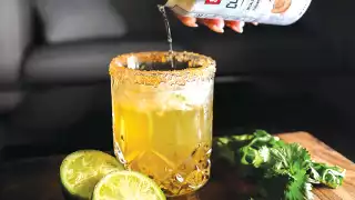 Sleeman Clear 2.0 | Peach beer margarita Sleeman Clear 2.0 | Peach beer margarita