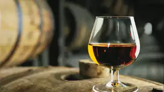 Visit Kentucky | Sipping Kentucky straight bourbon