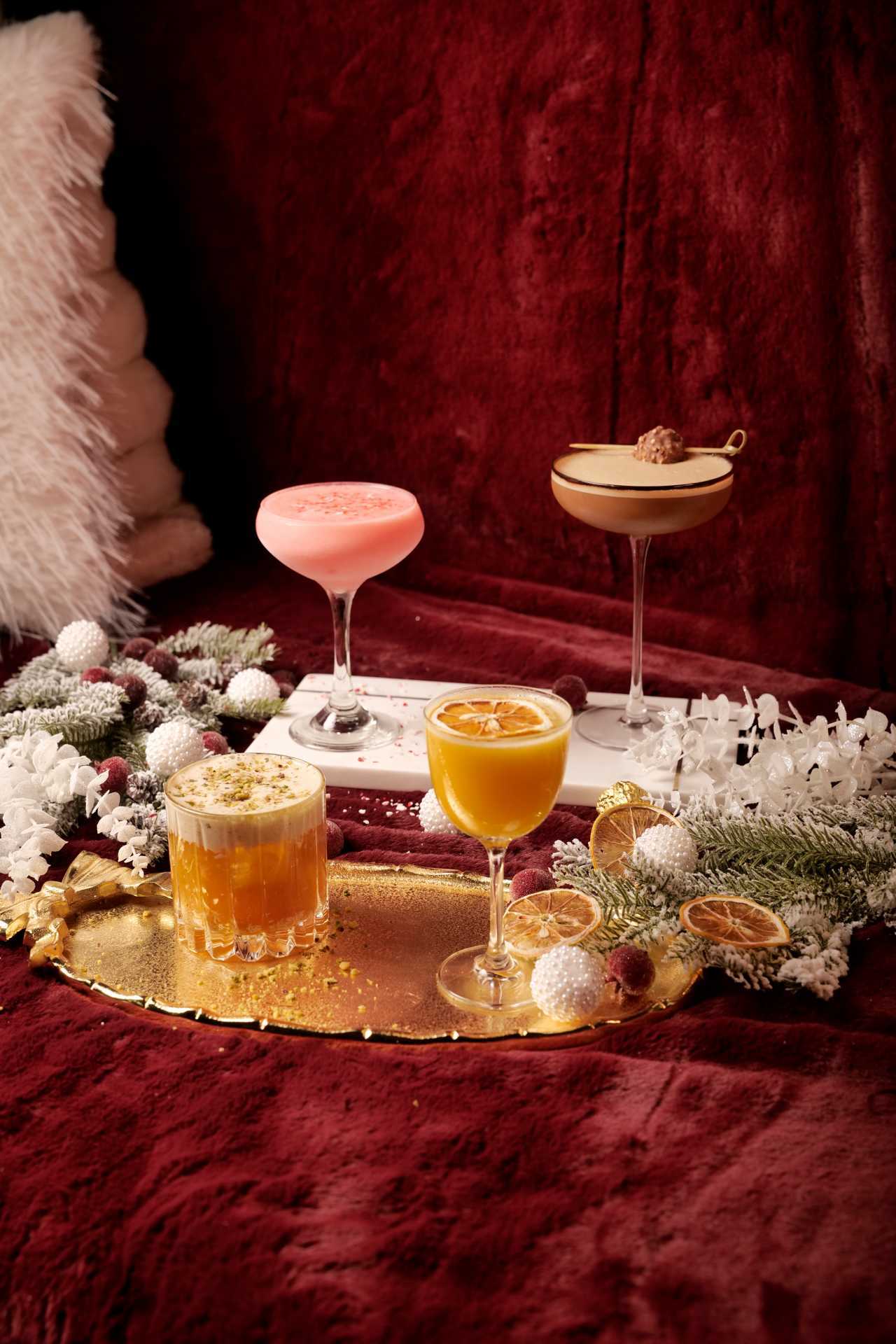 Christmas bars | Cocktails and mocktails at The White Garden at Queens Harbour