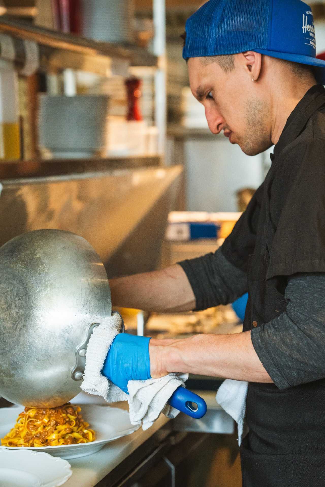 Farm-to-table dining in Qu&eacute;bec: Pastamaking at Pasta Pooks in Montreal