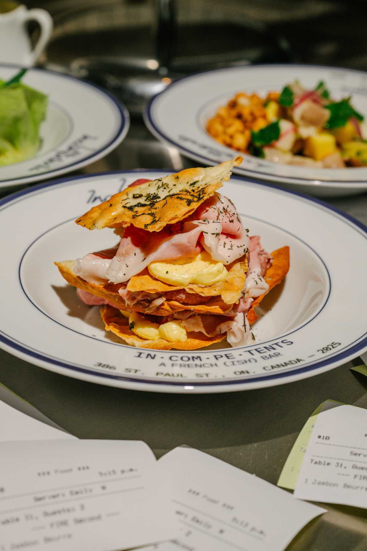 Best Ontario restaurants | Les Incompetents