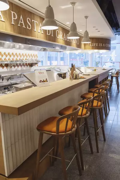 Best Italian restaurants in Toronto | Counter seating at Eataly, Toronto
