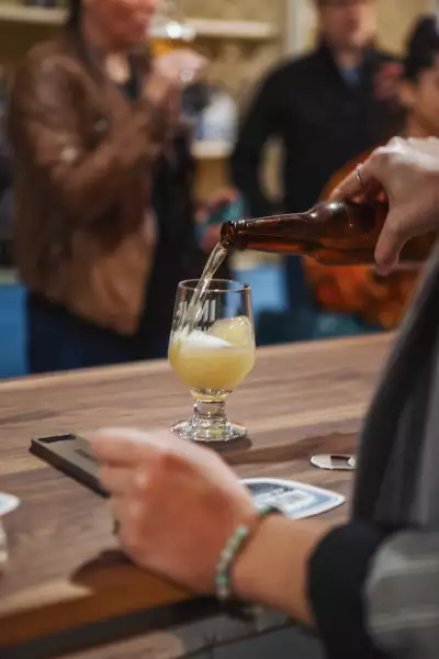 Best Italian restaurants in Toronto | Pouring a beer at Eataly, Toronto