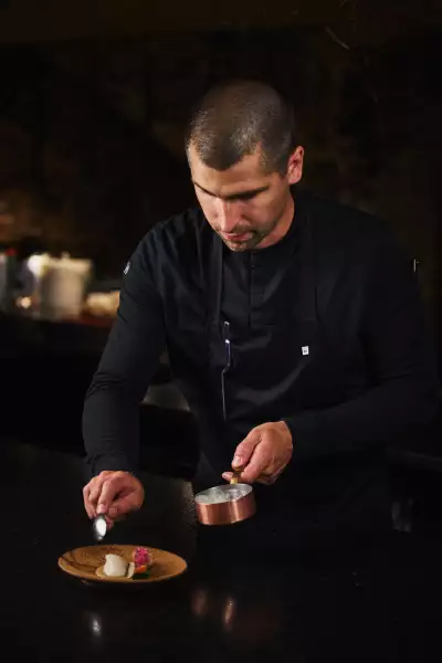 Farm-to-table dining in Qu&eacute;bec: Chef Fran&ccedil;ois-Emmanuel Nicol at Tani&egrave;re&sup3; in Quebec City