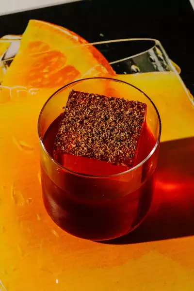 Best Ontario restaurants | The Incompetents Negroni #2 cocktail at Les Incompetents in St. Catherines