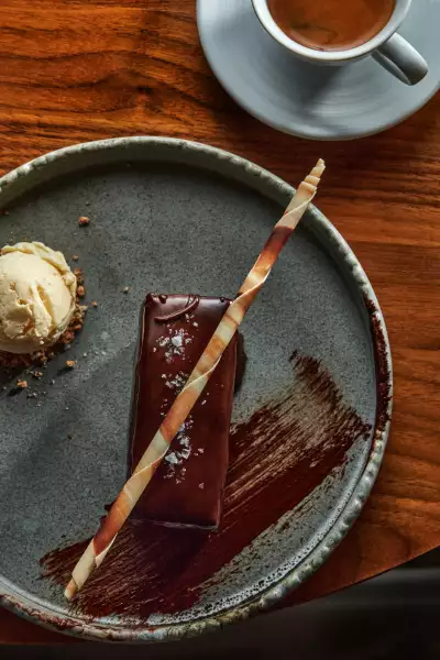 Friday Harbour's Lake Club Restaurant | chocolate dessert