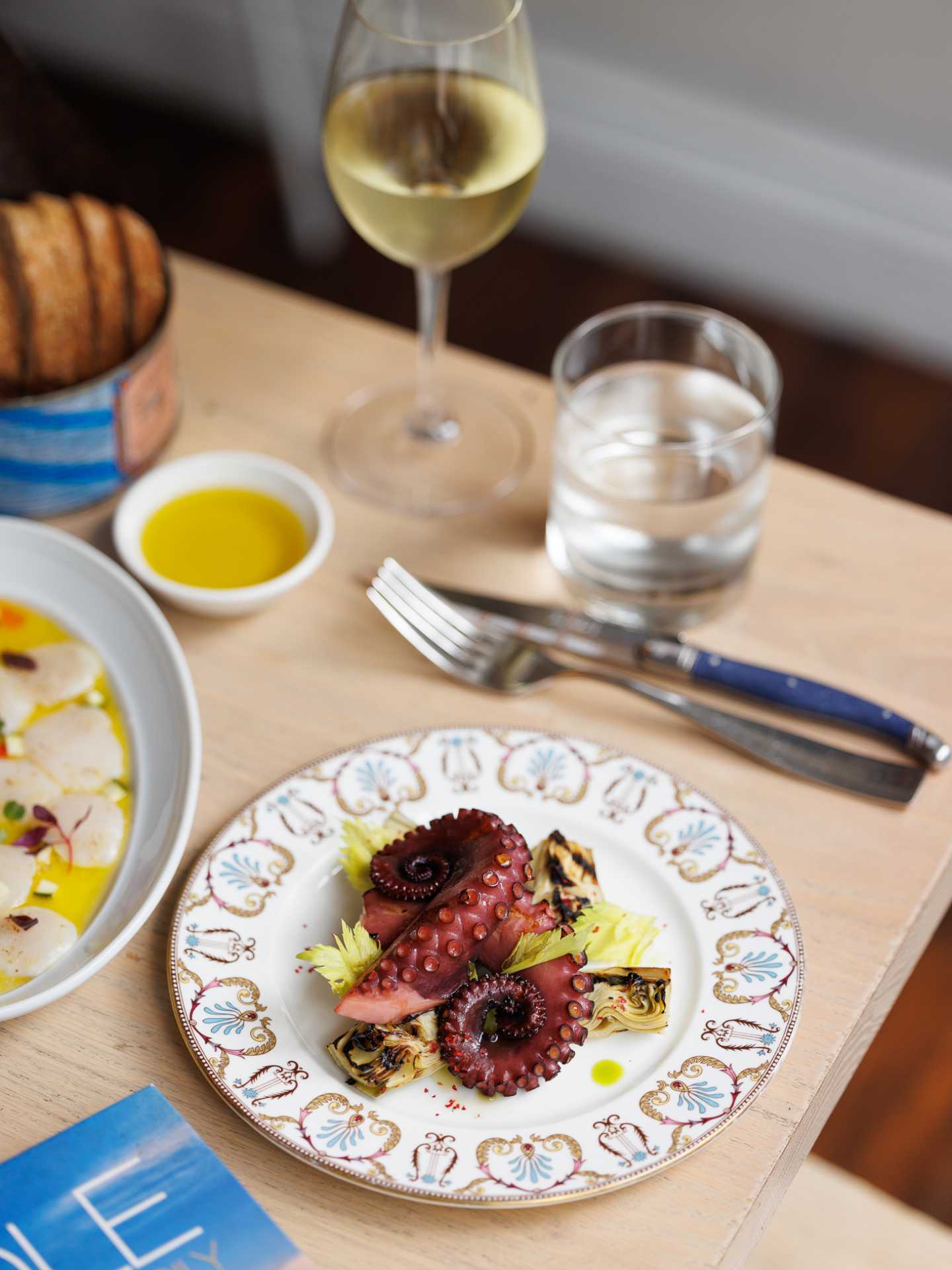 Ardo Restaurant Toronto | Grilled octopus Ardo Restaurant Toronto | Grilled octopus