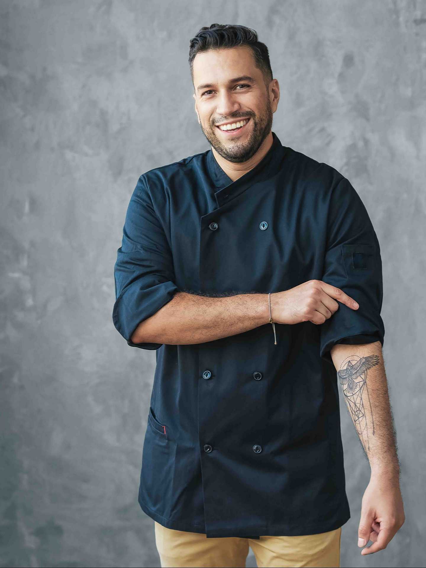 Vegan food in Toronto | Chef Iván Castro rolling up his sleeve Vegan food in Toronto | Chef Iván Castro rolling up his sleeve