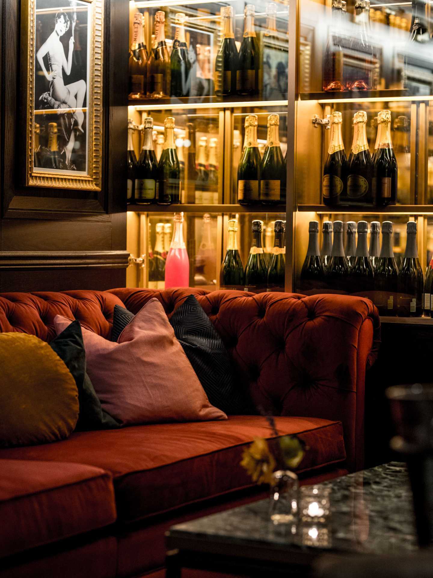 The best bars in Toronto | The library and champagne cellar at à toi speakeasy