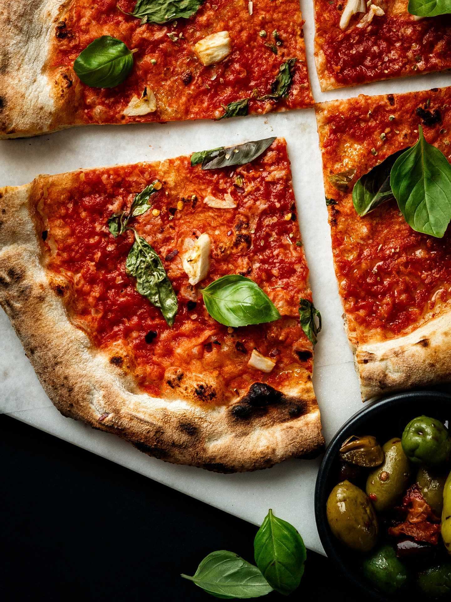 New restaurants Toronto | Pizza marinara at Pizzeria 900
