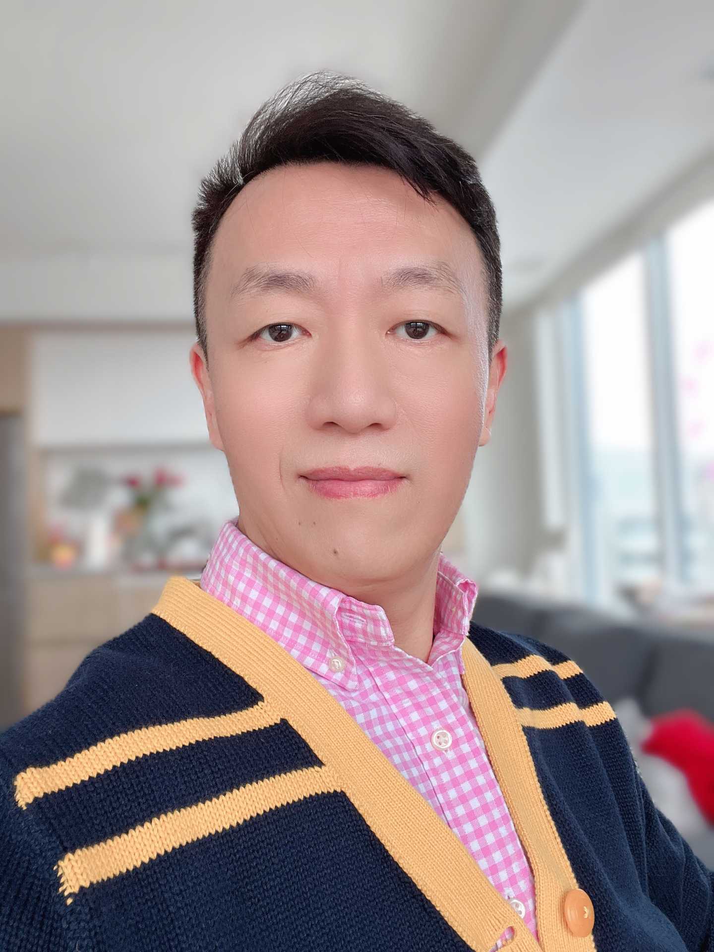 Toronto artist Henry Hao
