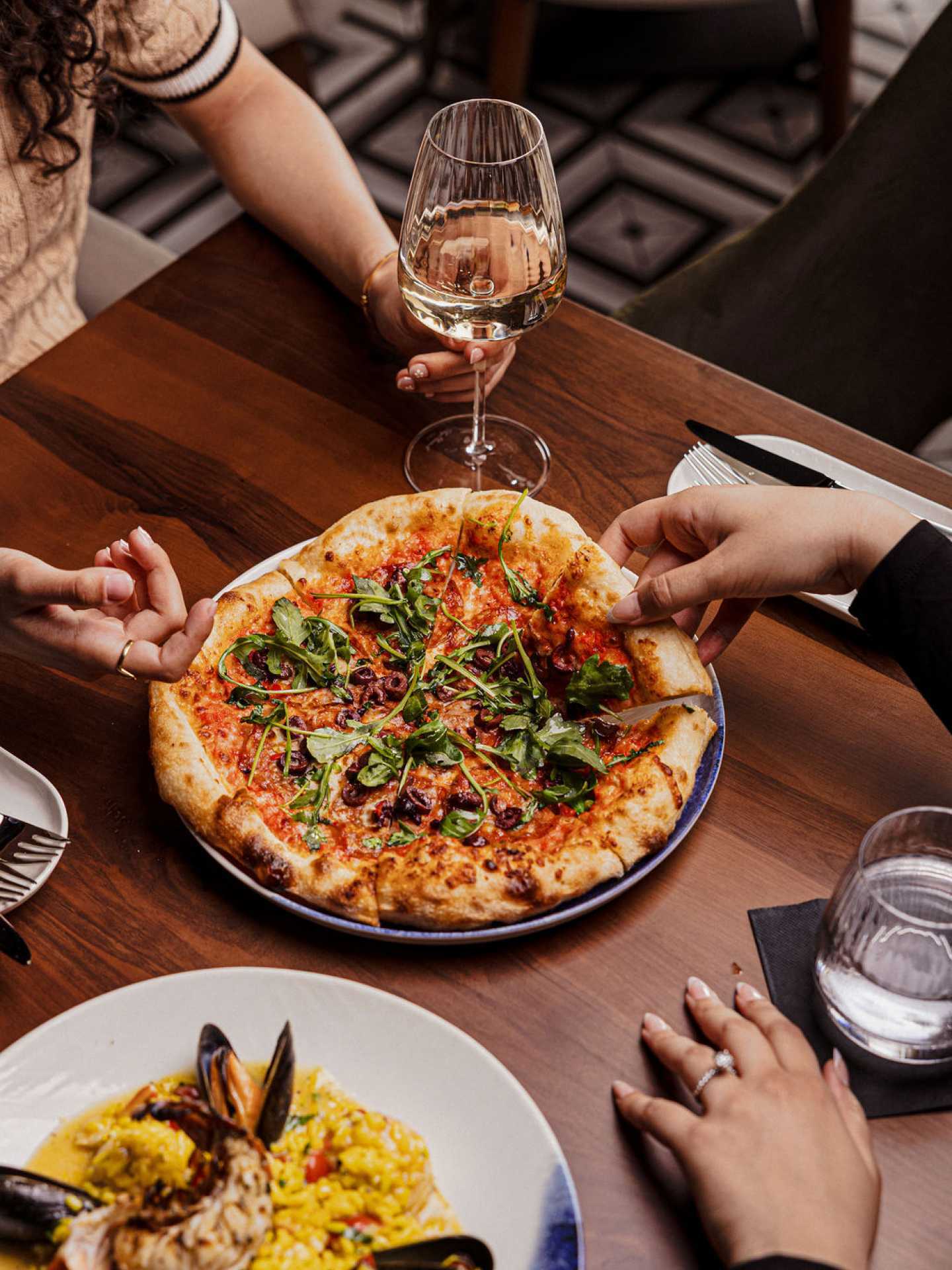 New restaurants Toronto | Pizza at Casa 73