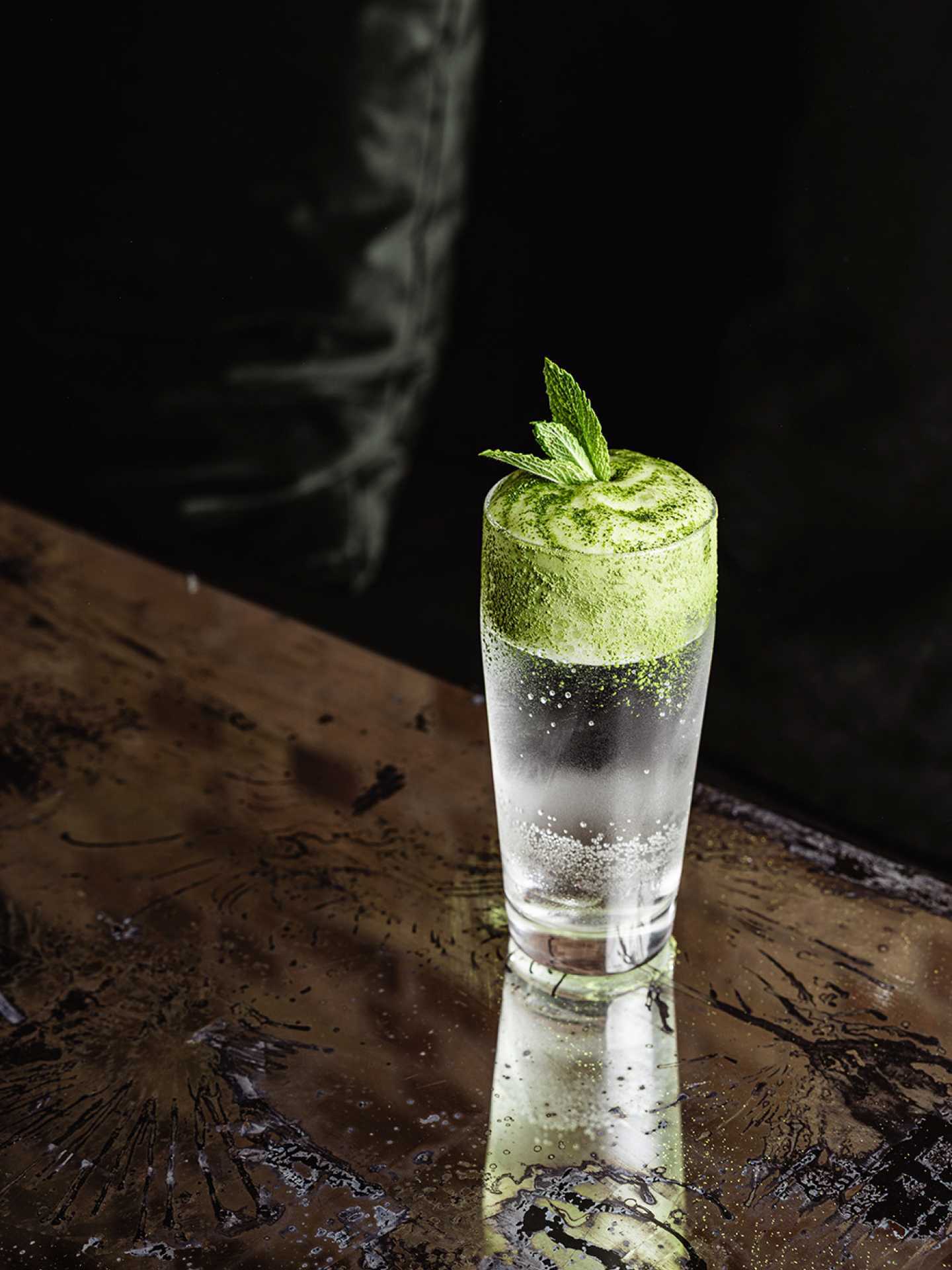 New restaurants Toronto | A cocktail at Convivium